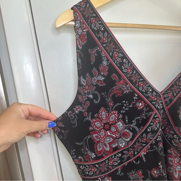 Tahari Y2K Paisley Tank Top. Size: 10. Black and Red. - Picture 2 of 6